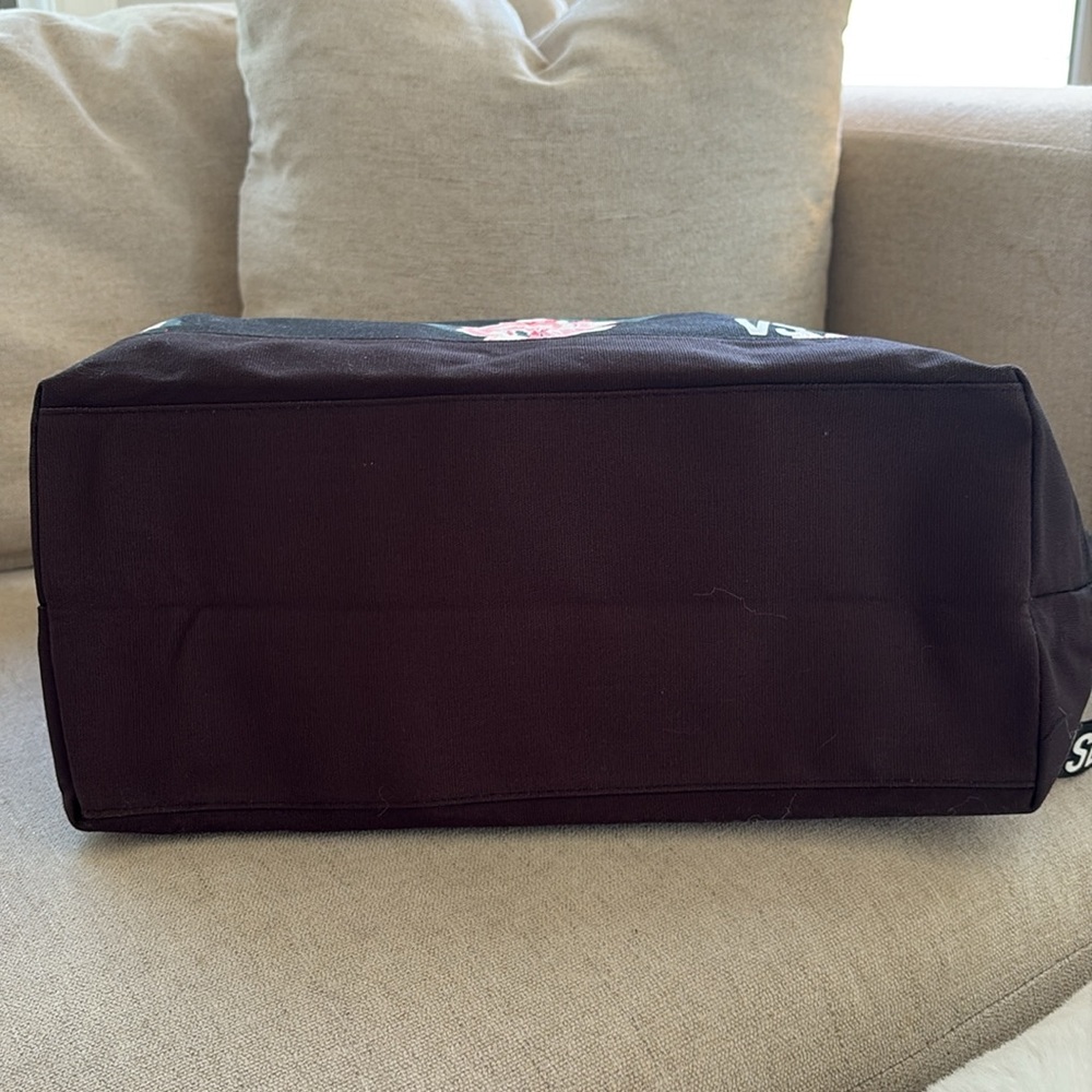 NWT Victoria's Secret XL Weekender Travel Tote Beach Bag w/Removable Strap - Picture 9 of 15